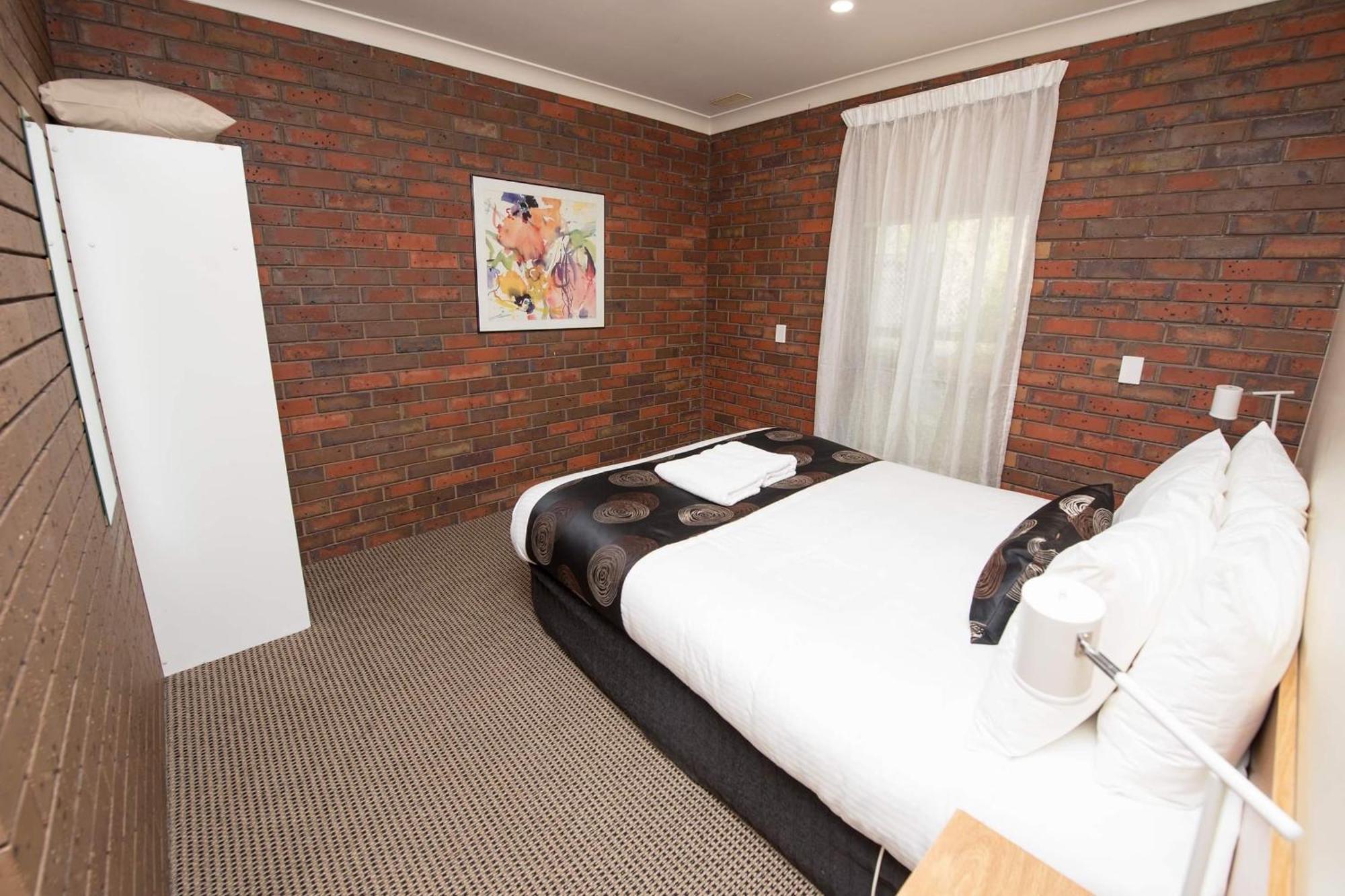 Jacaranda Holiday Units Swan Hill Buitenkant foto