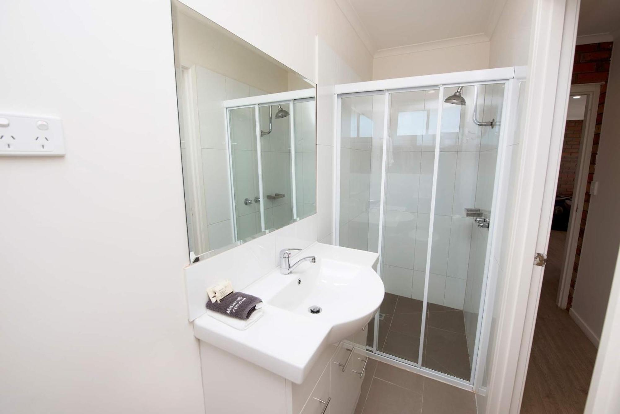 Jacaranda Holiday Units Swan Hill Buitenkant foto