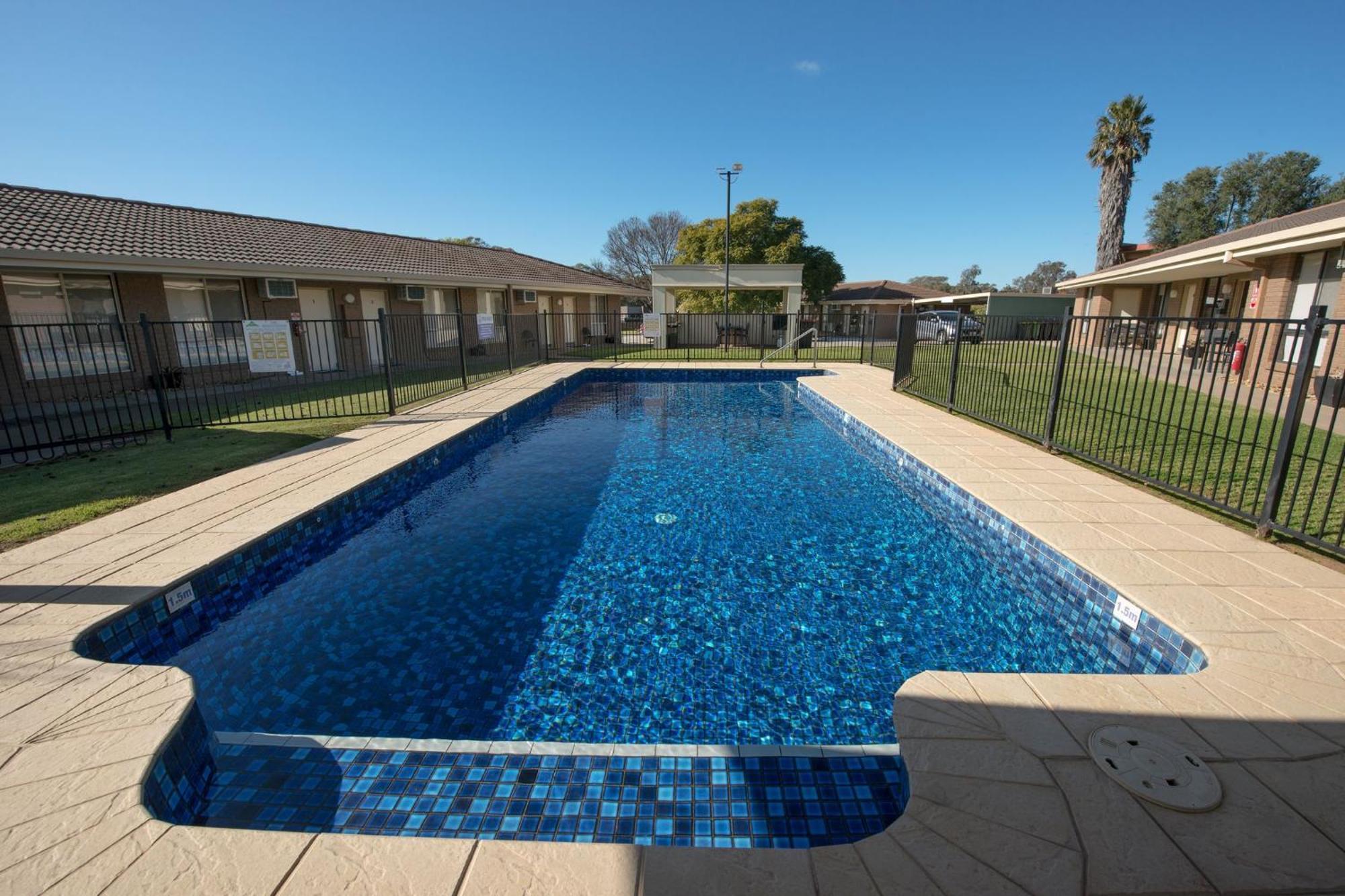 Jacaranda Holiday Units Swan Hill Buitenkant foto