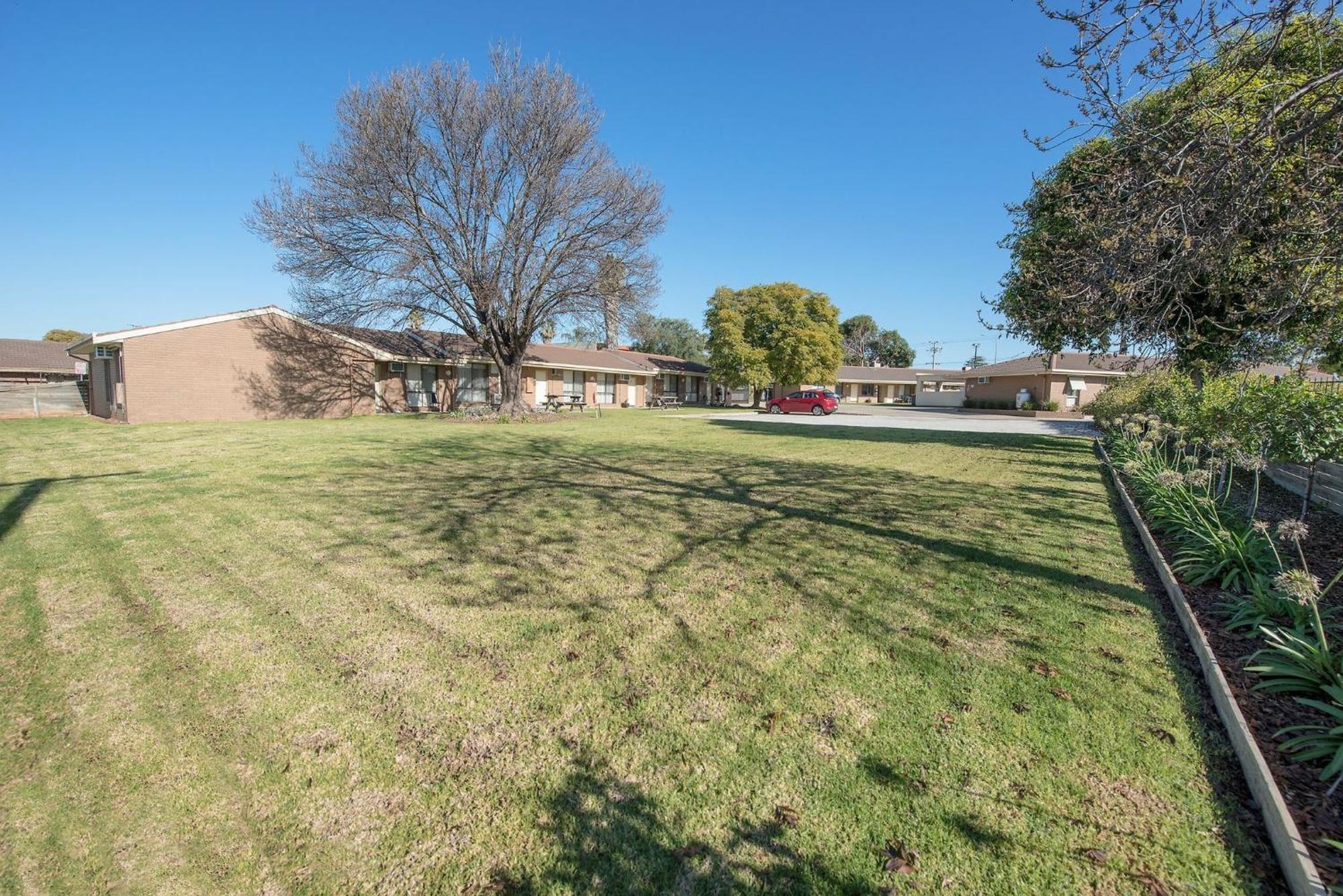 Jacaranda Holiday Units Swan Hill Buitenkant foto